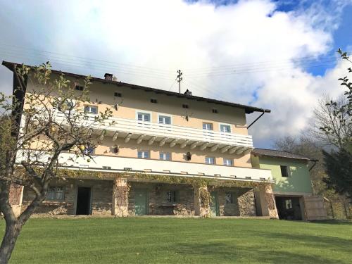 Maison de vacances Spacious Villa near Forest in Buchet  Lam