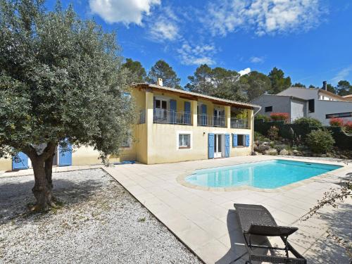 Villa Spacious villa with private swimming pool fabulous view near C te d Azur  Vidauban