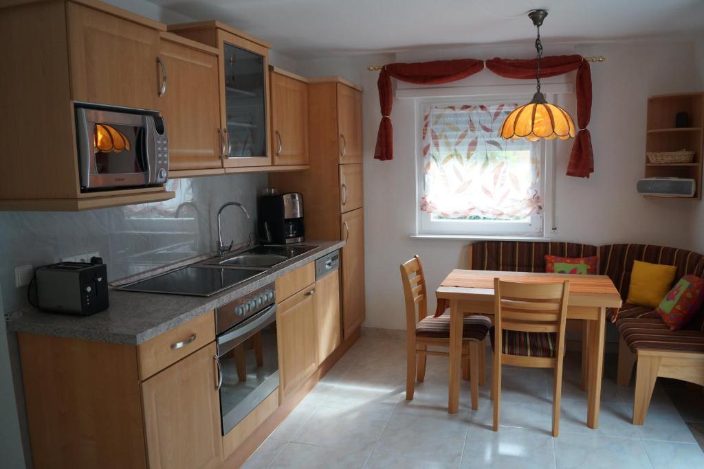 Appartement Spatzennest Unterer Weinweg, 69253 Heiligkreuzsteinach