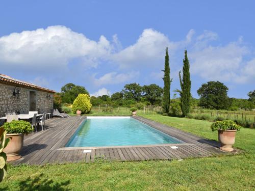 Spectacular Villa in Viols En Laval with Swimming Pool Roussières france