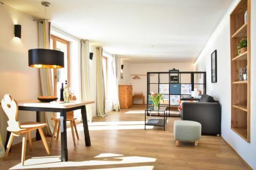 Appartements Spitzing Lodge Ferienwohnungen - Ski-In & Ski-Out oder einfach direkt loswandern Roßkopfweg 20 Spitzingsee