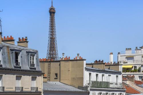 Splendid duplex with view on the Eiffel Tower - Paris - Welkeys Paris france