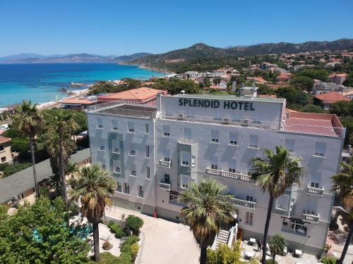 Splendid Hôtel LʼÎle-Rousse france