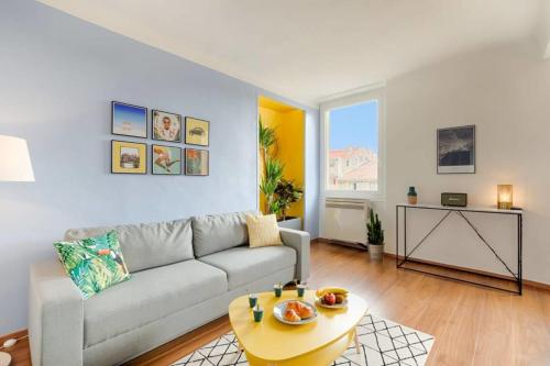 Splendide appartement sur la Place aux Huiles - Air Rental Marseille france