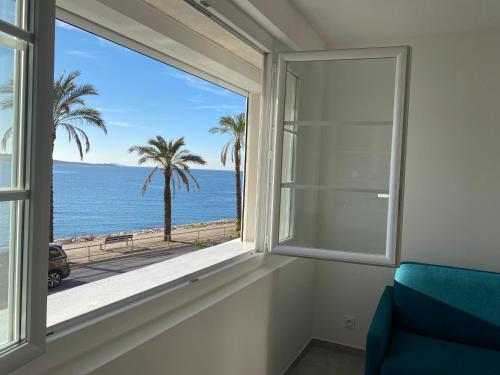 Appartement Splendide Studio Miramar vue mer avec terrasse 1 Montée Voisin - Bandol