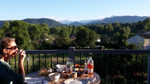 Splendide vue Pyrénées, Rez de jardin 2 chambres Montjoie-en-Couserans france