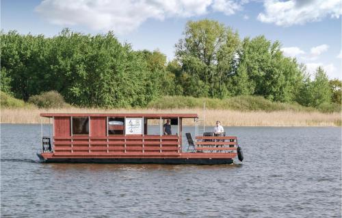 Bateau-hôtel Sportboothafen Eggesin  Demmin