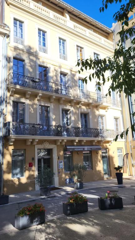 Hôtel SQUARE HOTEL 7 Square de la Couronne, 30000 Nîmes