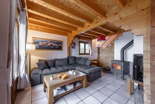 Maison de vacances ST JORIOZ- Cosy Chalet vue lac et montagnes by LocationlacAnnecy, LLA Selections des Gardes, 67 Saint-Jorioz