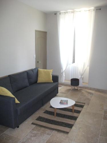 Appartement ST REMY DE PROVENCE PROCHE CENTRE VILLE - Parking privé 22 Boulevard Gambetta Saint-Rémy-de-Provence