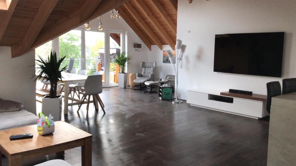 Appartement Stadtvilla Intzeplatz - Apartment Norderney Intzeplatz 6 2 Etage / DG, 42859 Remscheid