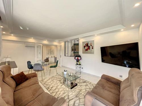 Appartement Standing Rez de jardin 44 Avenue Prince de Galles Cannes