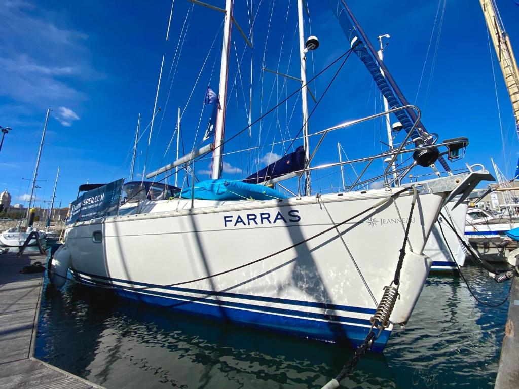 Bateau-hôtel Stay in a Boat - Lisboa Doca Pesca, 1400-000 Lisbonne