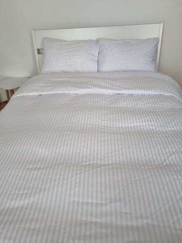 Appartement Stay in AUX, feel at home ! 2 room apartment central incl parking and all you need for 4 person, 24H check in Matthäus-lang strasse 7 Augsbourg