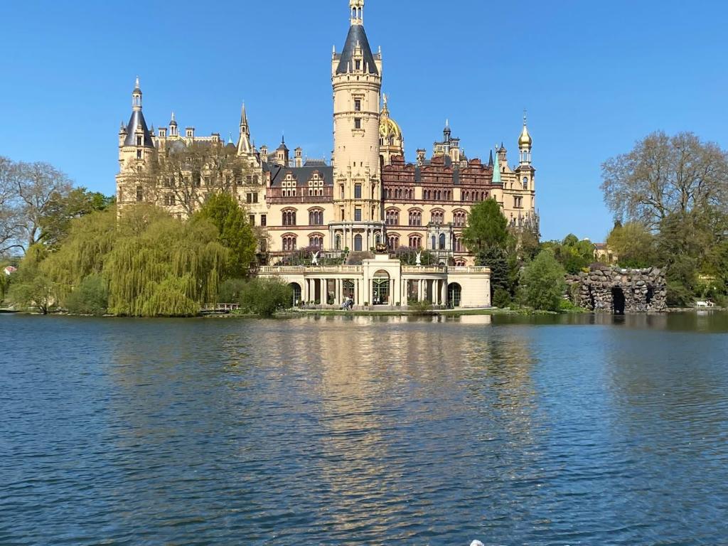 Appartement Stilvolle Ferienwohnung in der Nähe von Schwerin Walsmühler Straße 20, 19073 Dümmer