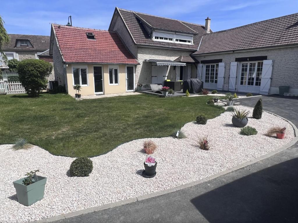 Appartements Stnahome 38 Rue nationale, 60110 Amblainville