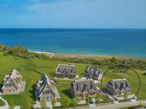 Villa Strandhaus Ruden F661 Haus 5 mit Meerblick Göhrener Weg 35 D Lobbe