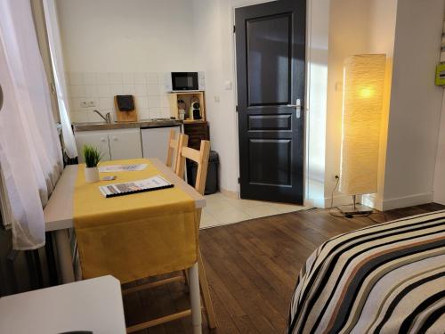 Appartement Studio 1 du Temple pour 2 pers 5 Rue du TEMPLE Cambrai