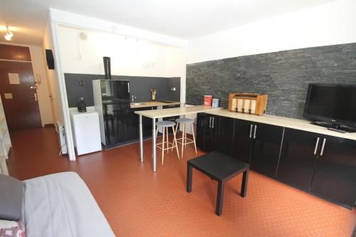 Appartement Studio 2 personnes secteur Port de Saint Cyprien CONDORCET, B, 27 Saint-Cyprien