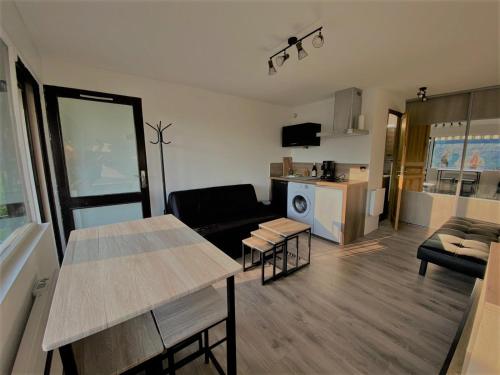 Appartement Studio 20m2 Avec Terrasse 16m2 Vue sur la Vallée 62 Route de Sous chez Berthet. Habère-Poche