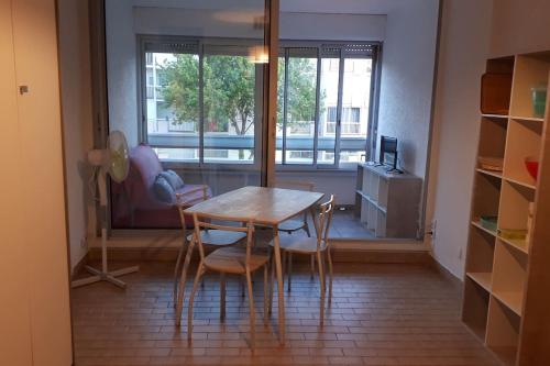 Appartement Studio 250m mer et Seaquarium avec place parking Résidence les Floralies 1 420 Avenue du Palais de la Mer Le Grau-du-Roi