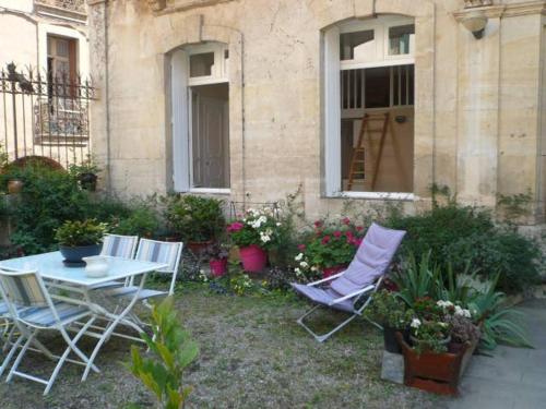 Appartement Studio 30 m2 avec jardin dans maison de maître 2 Rue Raspail Béziers