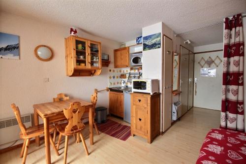 Appartement STUDIO 4 PERSONNES - PROCHE PIED DES PISTES - ST JEAN D'AULPS - PROCHE MORZINE - Cimes 18 Chemin des Cimes 77 Saint-Jean-dʼAulps