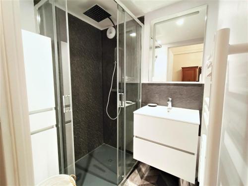 Appartement Studio Aix-les-Bains, 1 pièce, 2 personnes - FR-1-555-44 5 avenue des Fleurs Aix-les-Bains