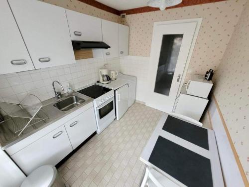 Appartement Studio Aix-les-Bains, 1 pièce, 2 personnes - FR-1-555-76 11 Montée des Carrières Romaines Bâtiment B Aix-les-Bains