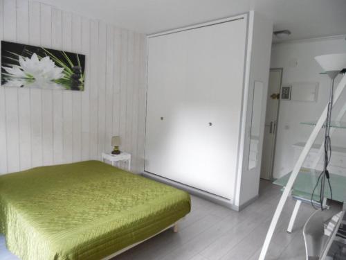 Appartement Studio Amélie-les-Bains-Palalda, 1 pièce, 2 personnes - FR-1-703-123 6, Rue du Parc Résidence des Thermes- Bat E2 - 6e étage - Apt N°2 Amélie-les-Bains-Palalda