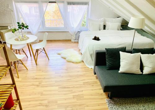 Appartement Studio Apartment in direkter Nähe zur Uniklinik Homburg Goldregenweg 5 Hombourg