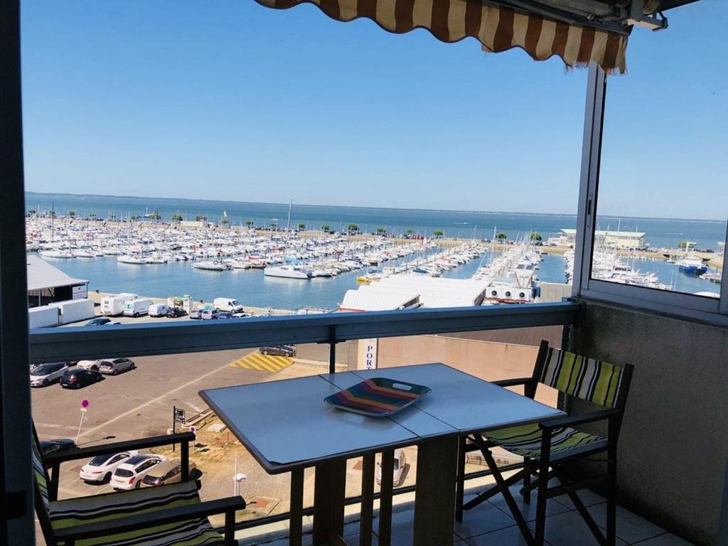 Appartement Studio Arcachon, 1 pièce, 2 personnes - FR-1-433-1 Quai Du Capitaine Allegre - RÃ©sidence Port Arcachon - BÃ¢t A - Appt 1065 -, 33120 Arcachon