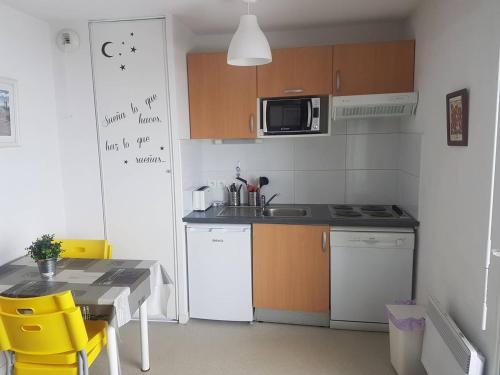 Studio Arette, 1 pièce, 4 personnes - FR-1-602-112 Arette france