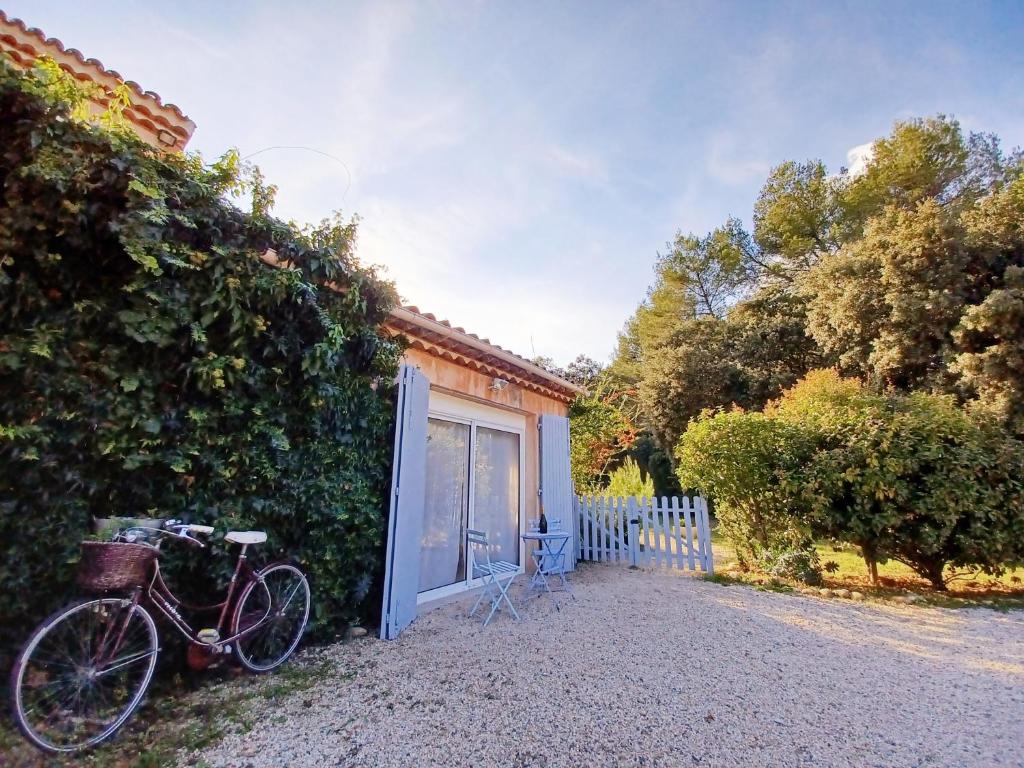 Appartement Studio avec jardin entre Aix-en-Provence, Luberon et Verdon 399 Chemin des Gardes, 13860 Peyrolles-en-Provence