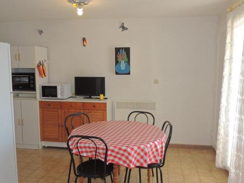 Studio Balaruc-les-Bains, 1 pièce, 2 personnes - FR-1-571-38 Balaruc-les-Bains france