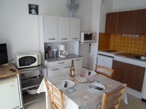 Appartement Studio Balaruc-les-Bains, 1 pièce, 4 personnes - FR-1-503-25 5 AVENUE PASTEUR Balaruc-les-Bains