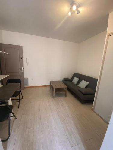 Appartement Studio Beziers Centre avec Garage (apt 2) 11 Rue d'Arcole Béziers