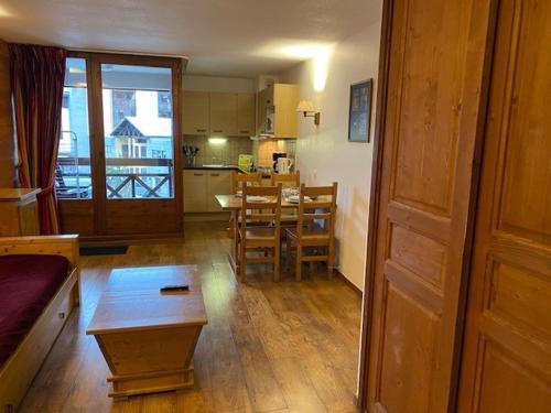 Studio Brides-les-Bains, 1 pièce, 4 personnes - FR-1-512-252 Brides-les-Bains france