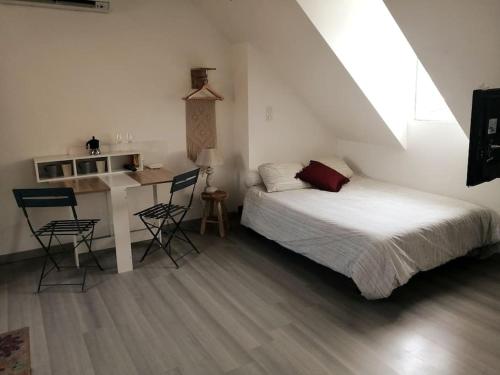 Appartement Studio Brive centre au calme 5 Rue Mechin Brive-la-Gaillarde