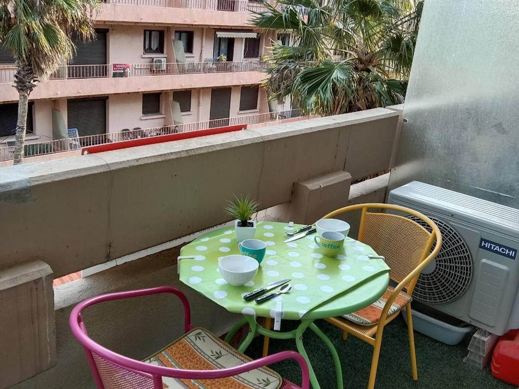 Appartement Studio Canet-en-Roussillon, 1 pièce, 4 personnes - FR-1-696-18 11 avenue de la méditerranée, 66140 Canet-en-Roussillon