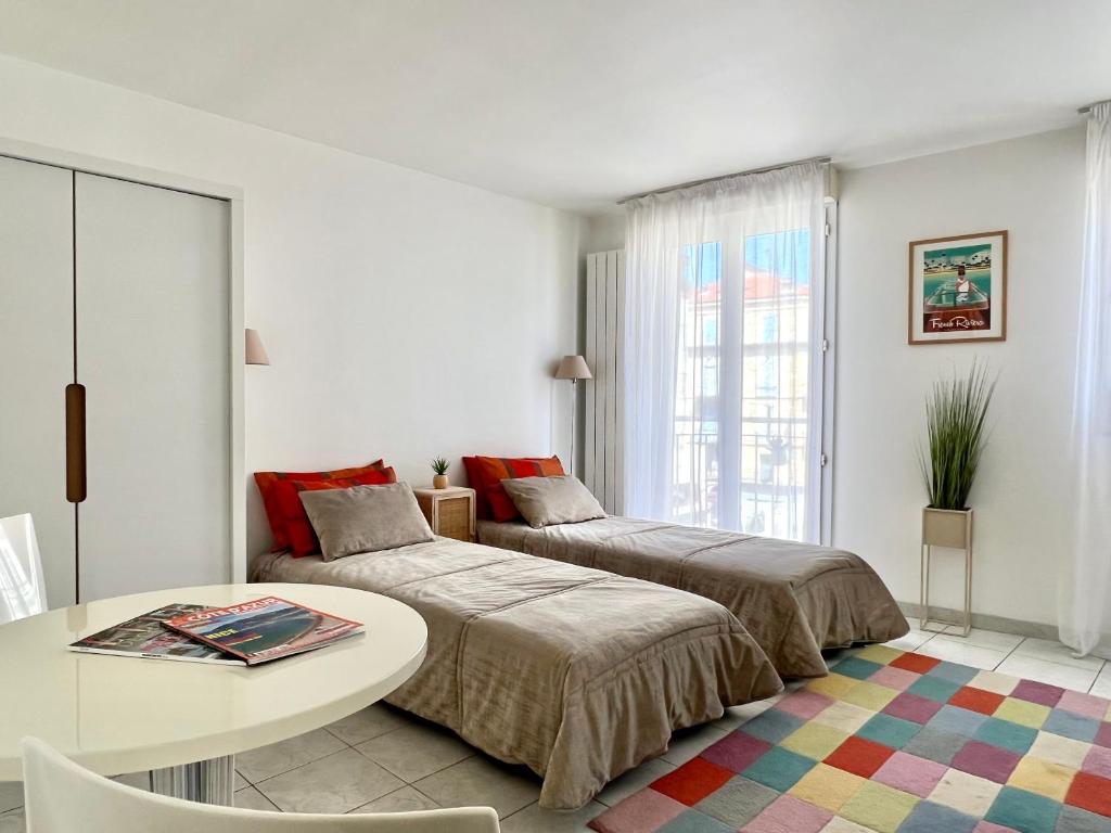 Appartement Studio Cannes Center next to Le Palais 2 Rue Lafayette, 06400 Cannes