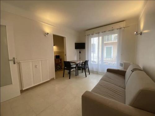 Appartement Studio - Cannes Suquet 82 Rue Georges Clemenceau Cannes