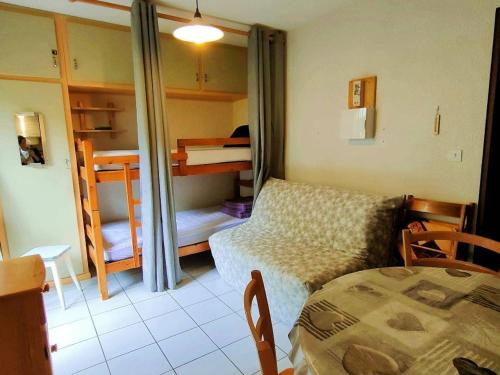 Appartement Studio Cauterets, 1 pièce, 4 personnes - FR-1-234-249 Rue Scellier Sepet Résidence Mamelon Vert Cauterets