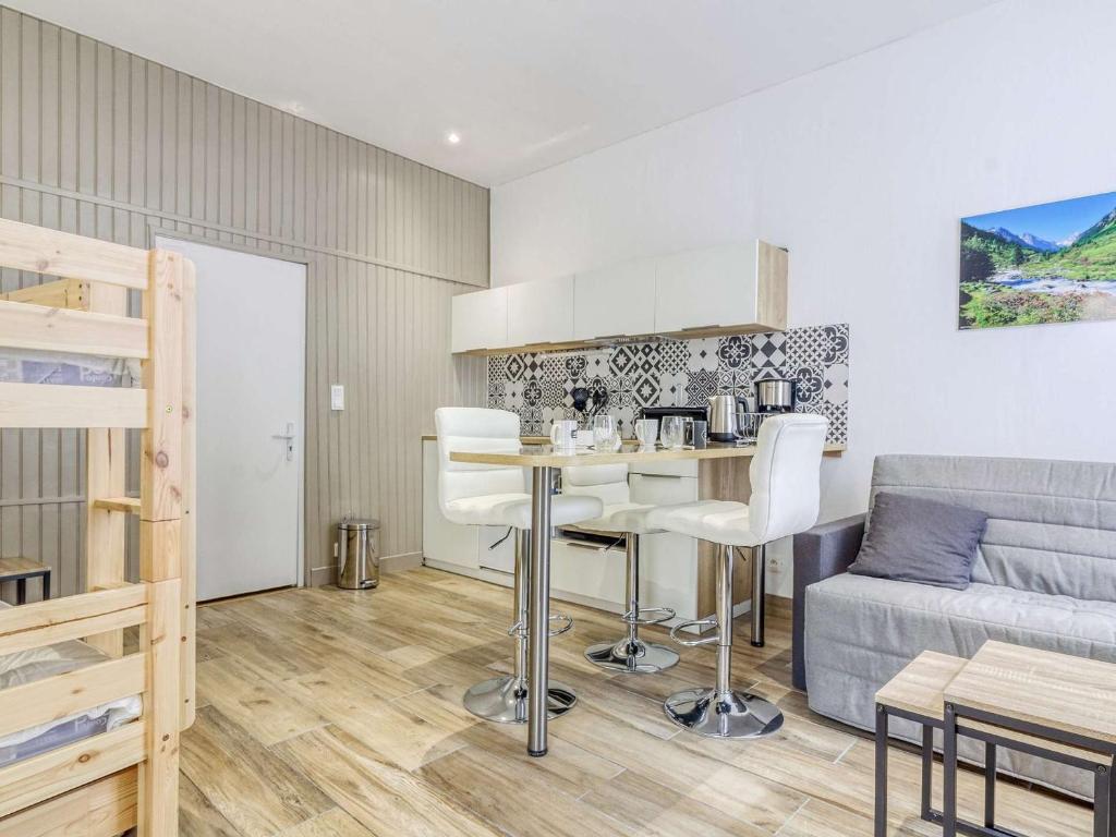 Appartement Studio Cauterets, 1 pièce, 4 personnes - FR-1-401-214 19 RUE RICHELIEU RUE DE VERDUN PASSAGE PORTAIL, 65110 Cauterets