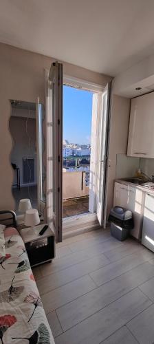 Appartement studio-centre-Thabor-balcon-1 personne 9 Avenue Aristide Briand Rennes