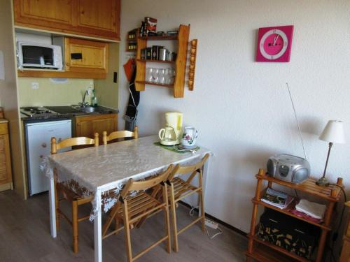 Appartement Studio Chamrousse, 1 pièce, 4 personnes - FR-1-340-64 12 Place Du Vernon -  - Chamrousse