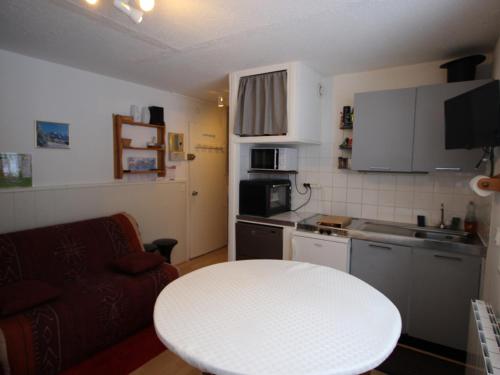 Appartement Studio Chamrousse, 1 pièce, 4 personnes - FR-1-549-80 319 Rue des Chardons Bleus ROCHE BERANGER Chamrousse