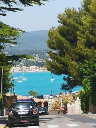 Studio climatisé à quelques pas de la mer Saint-Cyr-sur-Mer france