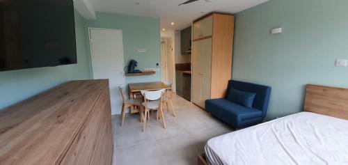 Studio confort, plages proche, wifi, 2 lits - FAME MARINA BAIE DES ANGES Villeneuve-Loubet france