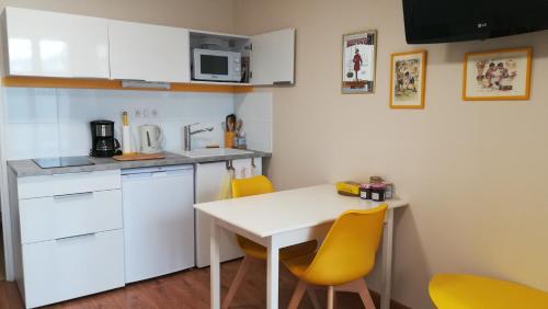 Appartement Studio cosy Yssac-la-Tourette 8 Rue des Quartillons Yssac-la-Tourette